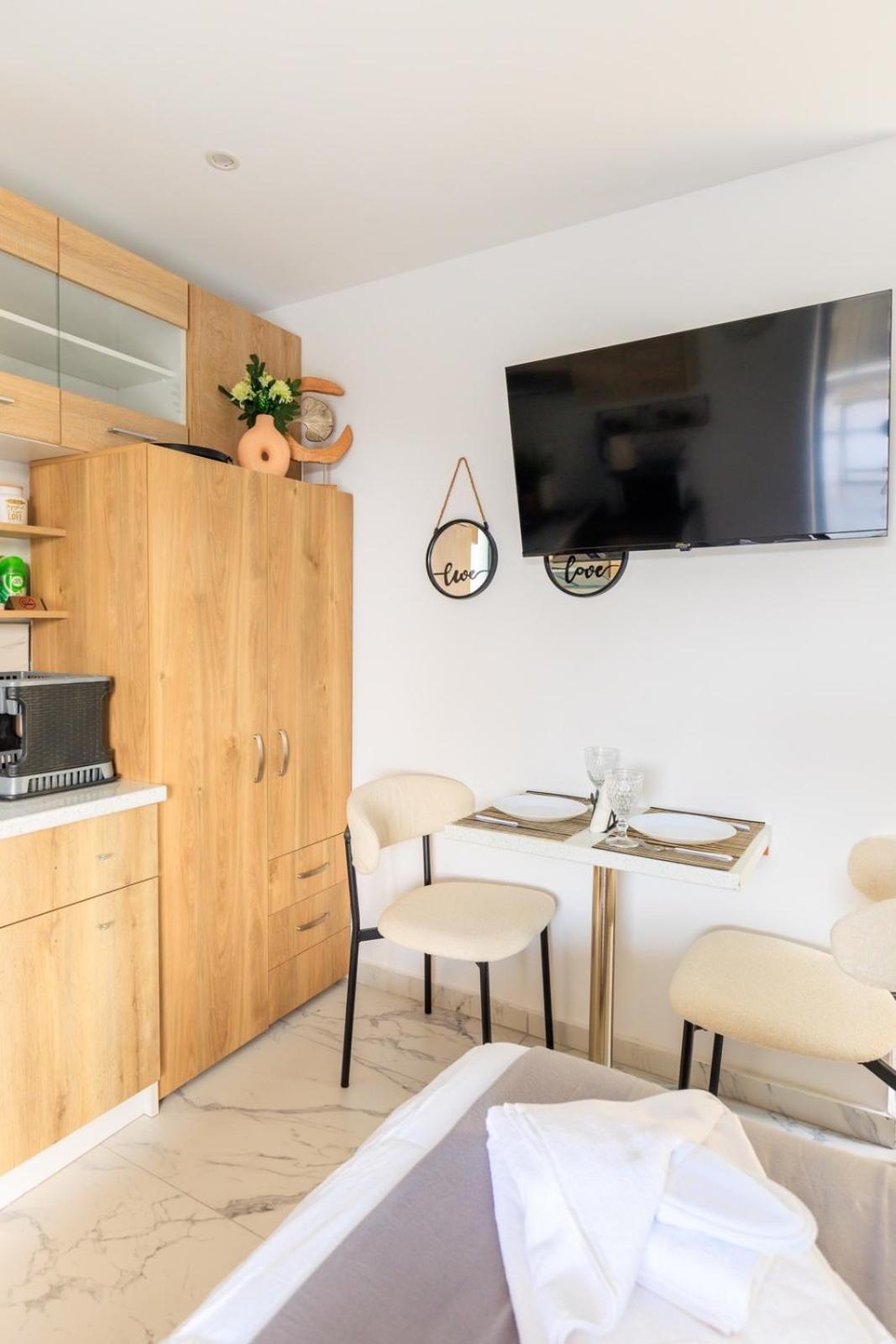 Aiolos Super Lux Suite Jucuzzi Nea Smyrni Centre Athen Exterior foto