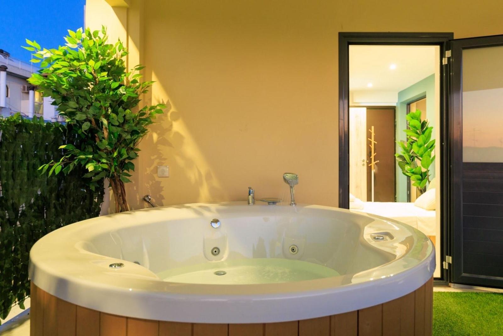 Aiolos Super Lux Suite Jucuzzi Nea Smyrni Centre Athen Exterior foto